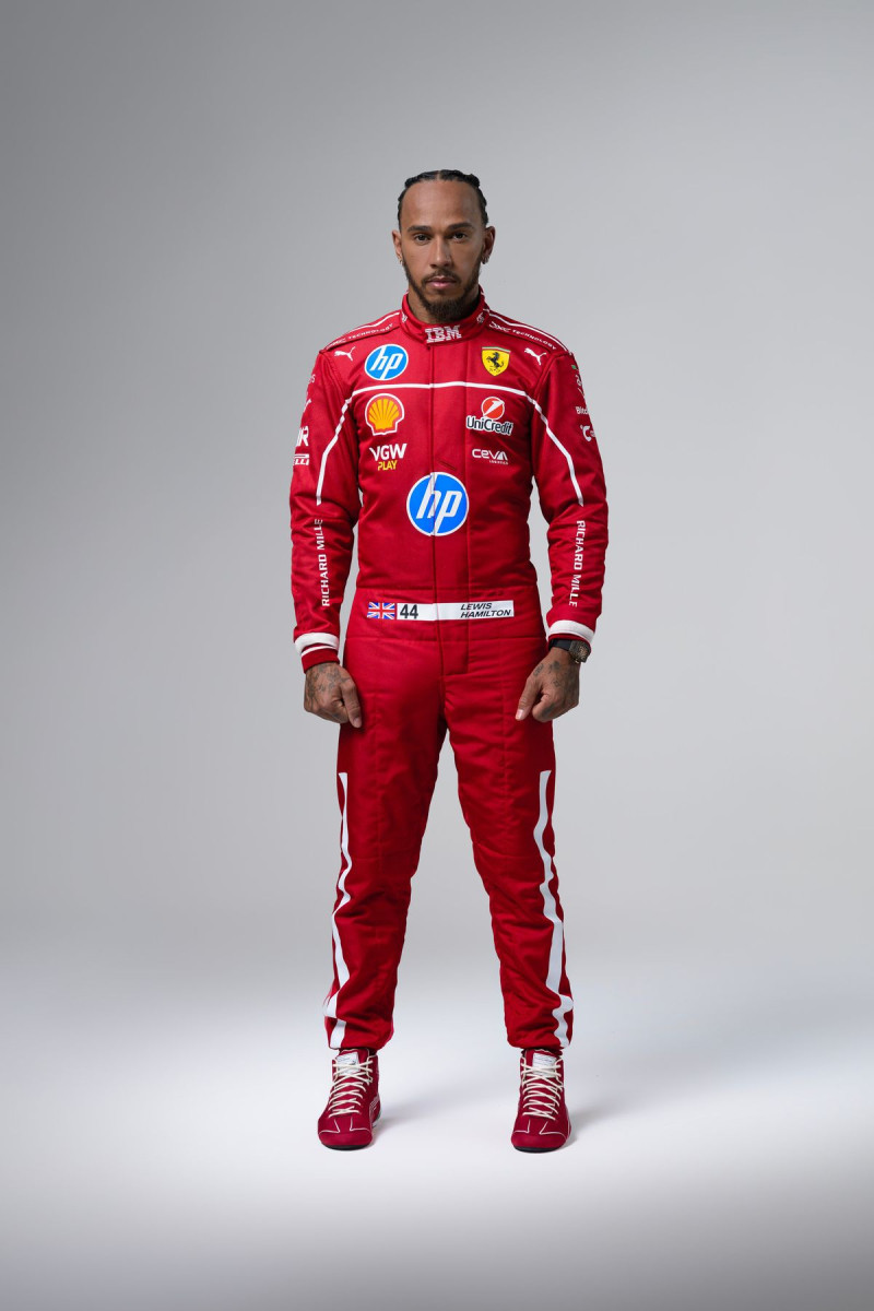 Bonecos estilo 3d manga anime carrera de autos piloto de f1 lewis hamilton estilo caricato Modelo de impresión 3D .c4d .max .obj .3ds .fbx .stl .blend