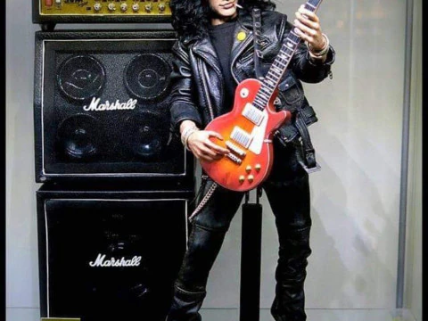 Bonecos 3d style manga anime pistole rose slash style caricato Modello di stampa 3D