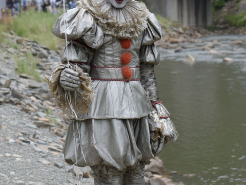 Bonecos manga-anime in 3D-stijl in palhaco Pennywise-stijl caricato 3D printmodel