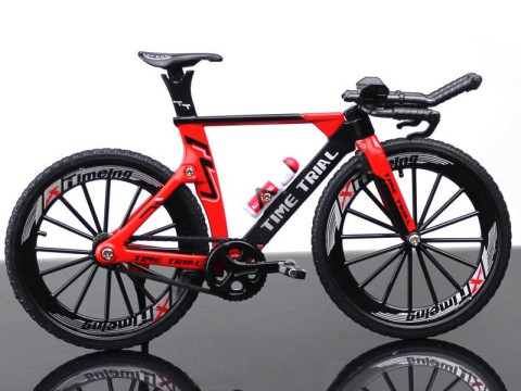 Bonecos 3d style manga anime bike bicycle bicicleta race style caricato 3D Print Model