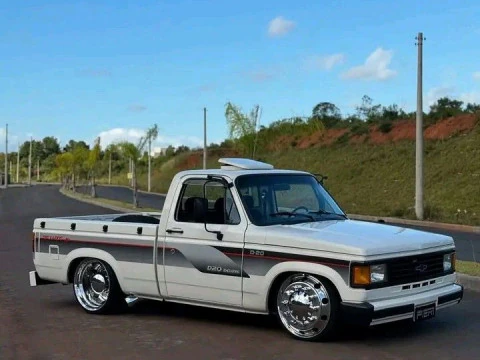 Bonecos 3d styl manga anime samoch&oacute;d wyścigowy ciężar&oacute;wka pickup brazylijski styl caricato Model do druku 3D