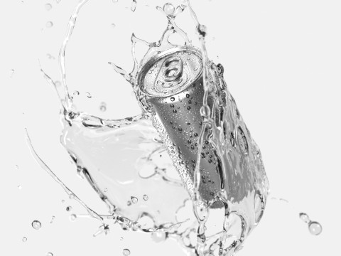 Silver Aluminum Can With Splash - 250ml soda drink with drops 3D Model