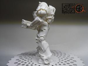 armor t-60 from the game fallout 4 laser rifle 3Dプリントモデル