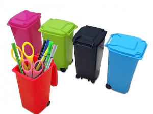 Modelo de cubo de basura de juguete y portal&aacute;pices: mire el v&iacute;deo Modelo de impresión 3D