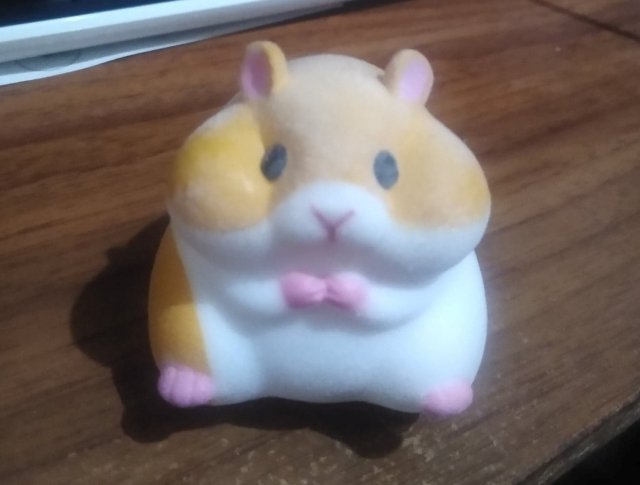 CUTE HAMSTER SITTING PVC FIGURE MODEL GASHAPON 3D Bask Modeli in