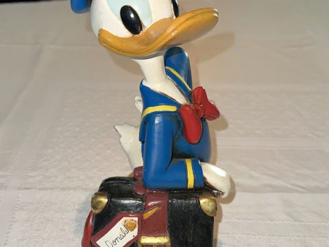 ドナルドダックとスーツケース 1970 ヴィンテージスタチューモデルキャラクター 3Dプリントモデル
