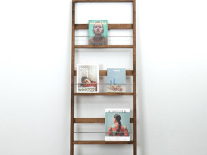 Flat wood magazine rack Modèle 3D