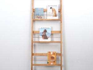 Flat wood magazine rack Modèle 3D