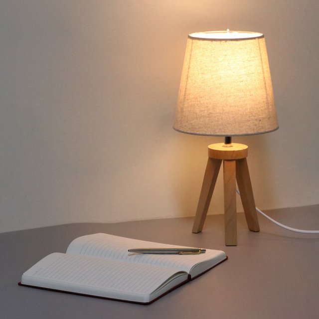 Moody wood table lighting mood stage stand 3D 模型 .c4d .max .obj .3ds .fbx .stl .blend 