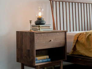 Стол из массива дерева, кровать, мини-сундук 3D Модель