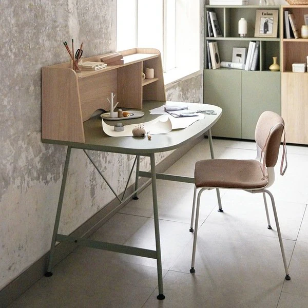 Danner 1000 Width Desk 3D Model .c4d .max .obj .3ds .fbx .stl .blend