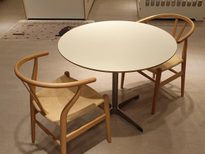Leo round table 1000 3D 模型