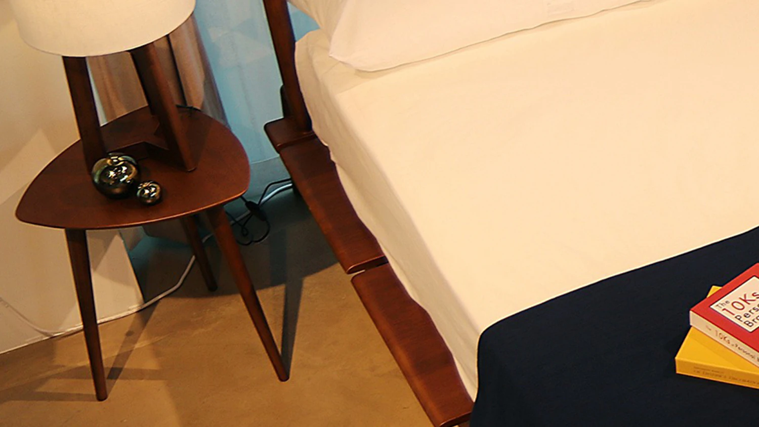 MESA DE APOIO BERGEN Modelo 3D .c4d .max .obj .3ds .fbx .stl .blend