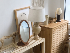 Hennings Chestnut Wood Tabletop Mirror 3D Model
