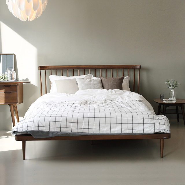 Memoria Natural Walnut Solid Wood Bed 3D Modell .c4d .max .obj .3ds .fbx .stl .blend
