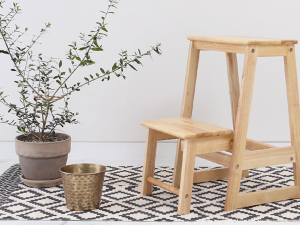 Solid wood 2-tier folding step stool Modello 3D
