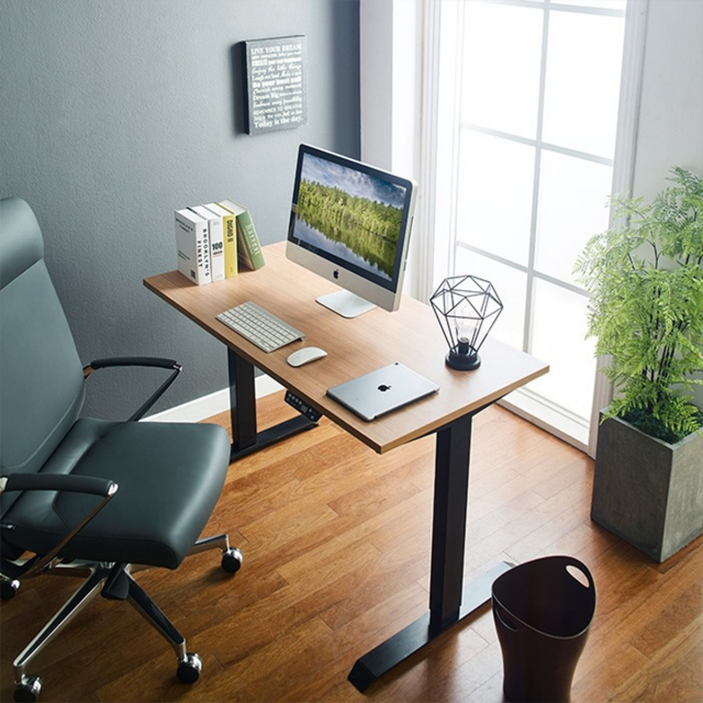 Adjustable Motion Desk Modèle 3D .c4d .max .obj .3ds .fbx .stl .blend