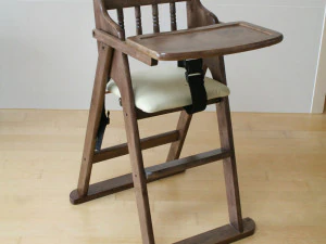 Cadeira de mesa para bebê Modelo 3D