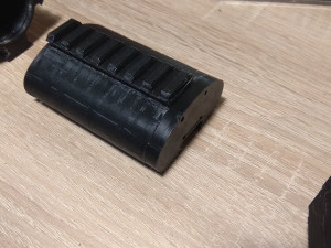 AIRSOFT CASE FOR 18650 BATTERIES 3S 111 V - PEQ BOX - PICATINNY RAIL 3D Print Model