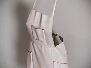 APRON two mannequins wearing aprons 3D Model