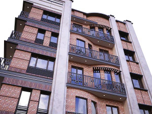 CURVE BUILDING 3D Model