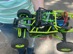 Bra&ccedil;o inferior L R de um carro esportivo infantil 4x4 Modelo 3D