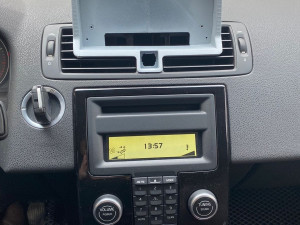 VOLVO S40-V50-C30-C70 2DIN ANDROID DASH KIT Modelo de impresión 3D