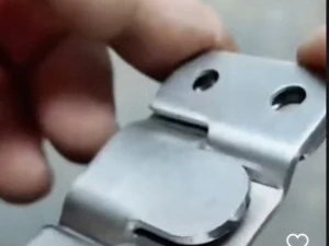 Montaggio su telaio a parete Modello 3D