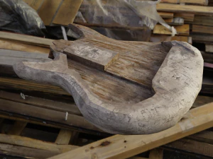 Vecchia chitarra distrutta rotta Modello 3D