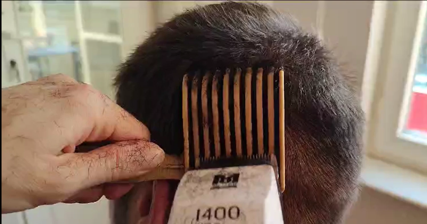 Hair cutting comb - BARBER COMB 3D Print Model .c4d .max .obj .3ds .fbx .stl .blend 