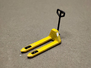 Transpallet 164 scale pallet jack 3D Print Model