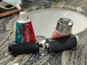 TOOTHPASTE SUPPORT AND SQUEEZER 3D 打印模型