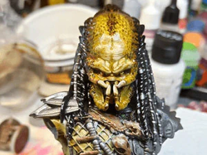 Predator on Throne 3D 3D Print Model