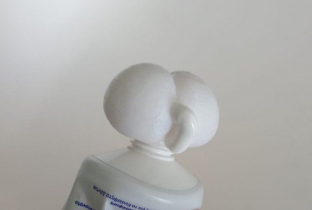Bottom Pooping Toothpaste Cap funny For 3D Printing Model Cetak 3D .c4d .max .obj .3ds .fbx .stl .blend 