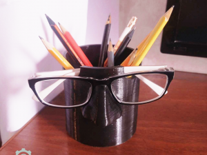 PEN AND EYEGLASS HOLDER STL 3D प्रिंट मॉडल