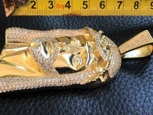 JESUS DIAMOND PENDANT 2 3D Print Model