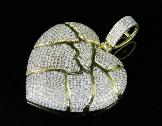 BROKEN HEART DIAMOND PENDANT 3D Принт Модель .c4d .max .obj .3ds .fbx .stl .blend 