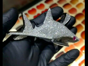 SHARK DIAMOND PENDANT 3D प्रिंट मॉडल