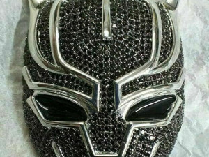 BLACK PANTHER MASK DIAMOND PENDANT 3Dプリントモデル