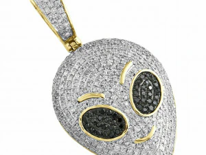 ALIEN FACE EMOJI OVAL DIAMOND PENDANT 3D Print Model
