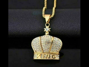 KING OF CROWN CHARM DIAMOND PENDANT 3D Print Model