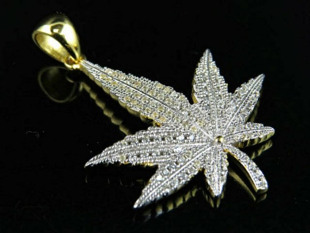 MARIJUANA LEAF DIAMOND PENDANT 3D 打印模型 .c4d .max .obj .3ds .fbx .stl .blend