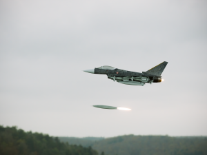 3D Animation of a Jet Fighter Launches a Missile at a Car 3D 모델