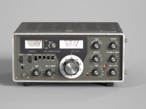Ham Radio Transceiver Yaesu FT-101 Modelo 3D