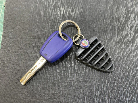 Alfa Romeo 147 Front Grill Keychain 3D Print Model
