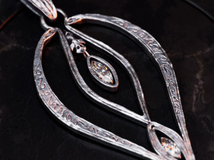 High-poly and low-poly old silver pendant Low-poly 3D Model
