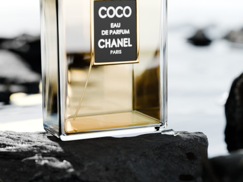 The Scene Of Perfume For E-Commerce Products With Stones And A Lake Surface Blender 3D Modelo 3D