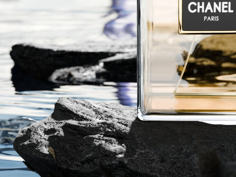 The Scene Of Perfume For E-Commerce Products With Stones And A Lake Surface Blender 3D Modelo 3D