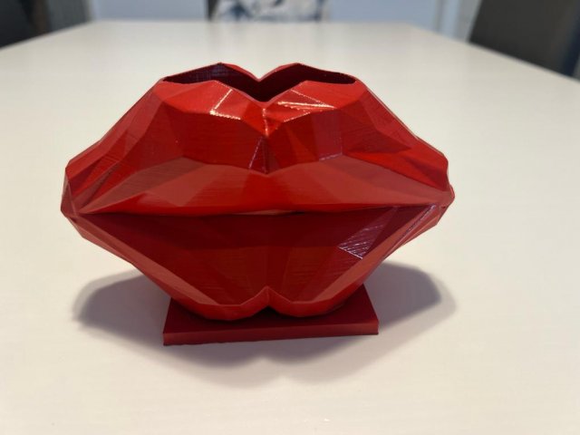 LIPS crayon holder crayonholder lip lips lipholder lipsholder lips holder 3D 打印模型 .c4d .max .obj .3ds .fbx .stl .blend 