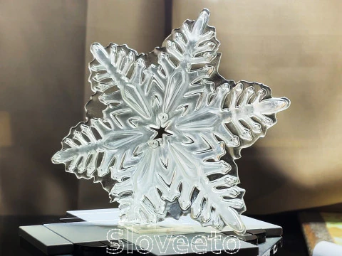 Flocon de neige transparent avec un design creux complexe &ndash; Parfait pour l'impression 3D SLA et la d&eacute;coration hivernale. Modèles 3D en vedette